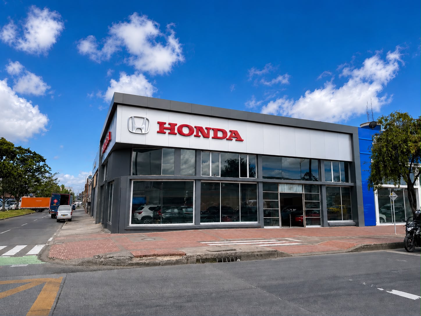 Más que una vitrina: Honda y el latir automotor que se renueva en el corazón de Bogotá
