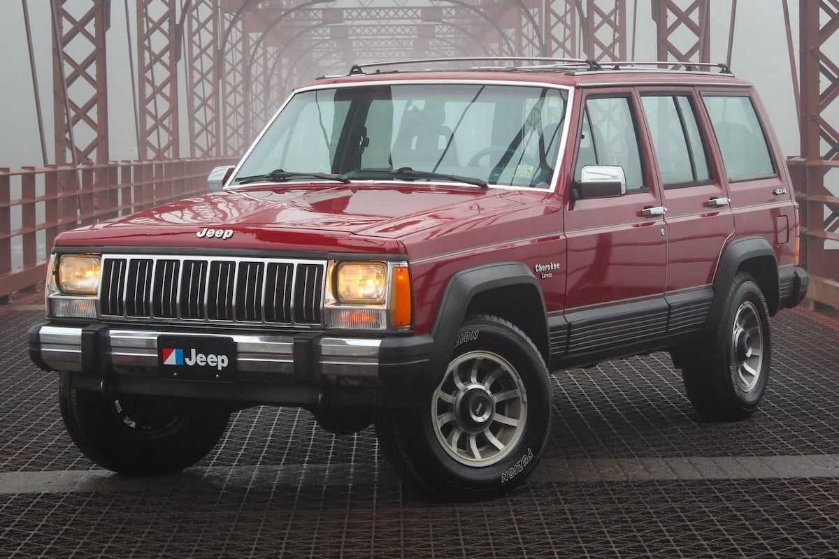 El último dinosaurio noble: Por qué la Jeep Cherokee XJ V8 y la mística de los noventa siguen acelerando nuestros corazones
