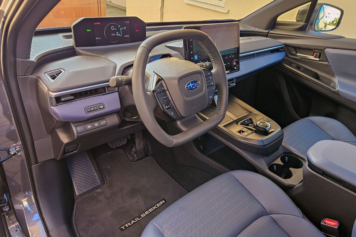 Interior del Subaru Solterra